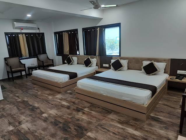 NANDAKAM REST HOUSE